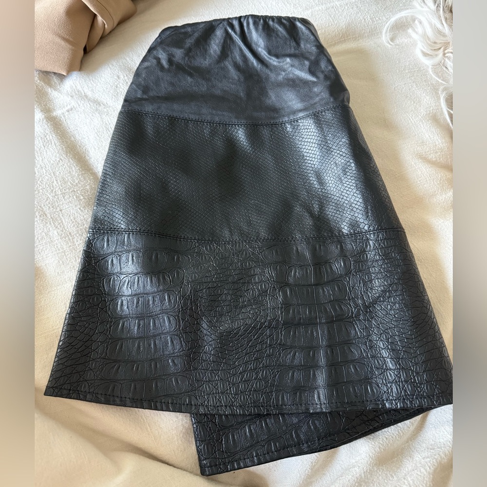 Made in Italy Dixie Leather Style Mini Skirt Black Medium